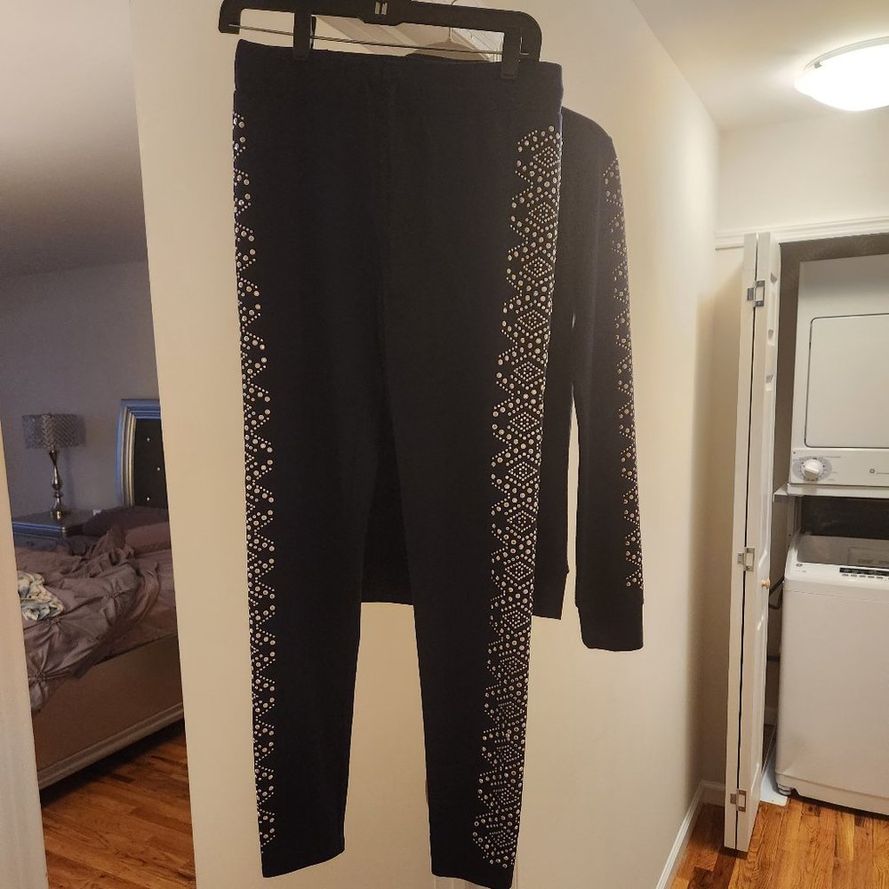 Matching Top & Bottom - Picture 4 of 4